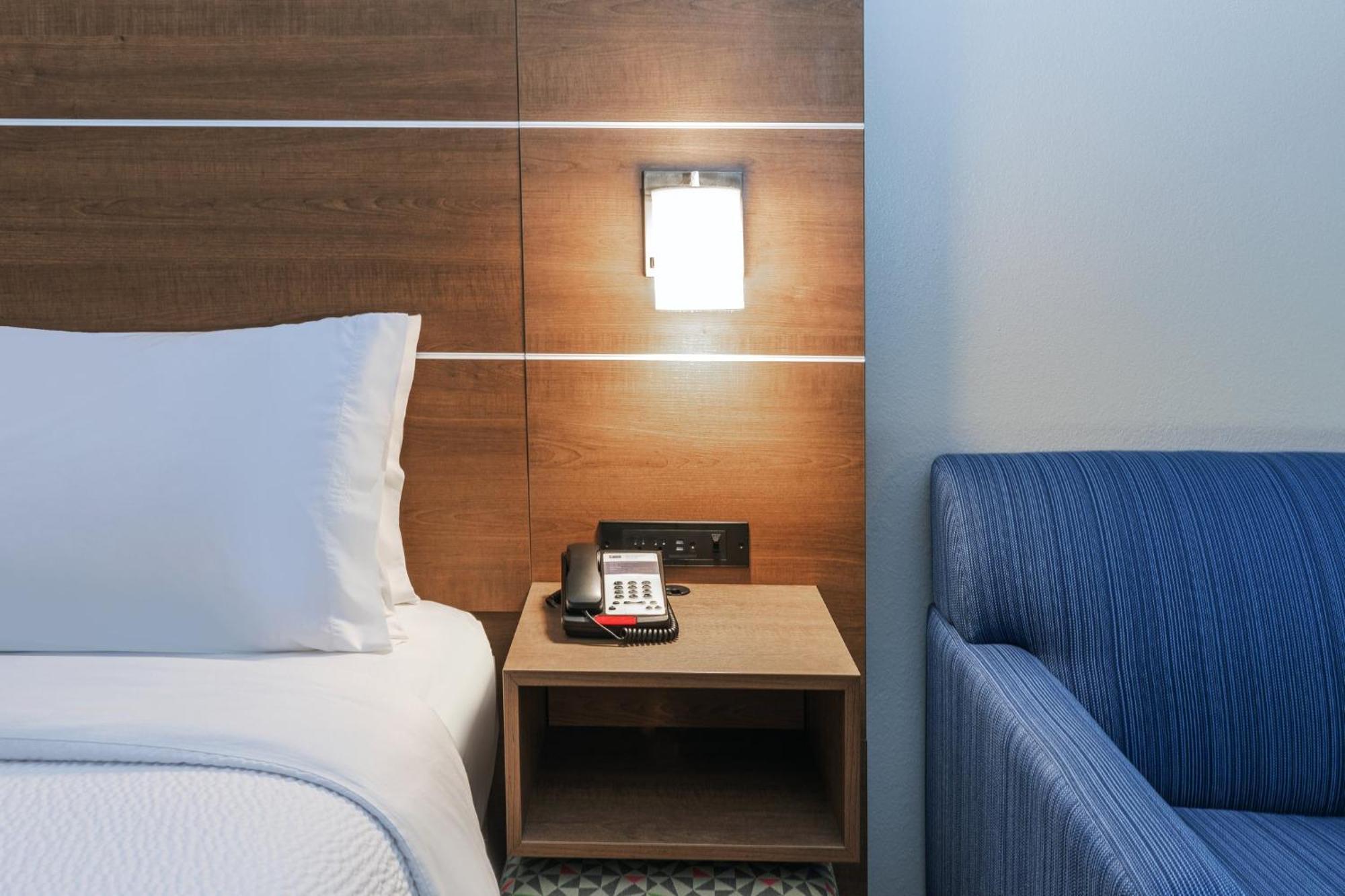 Holiday Inn Express & Suites Sulphur - Lake Charles By Ihg Екстер'єр фото