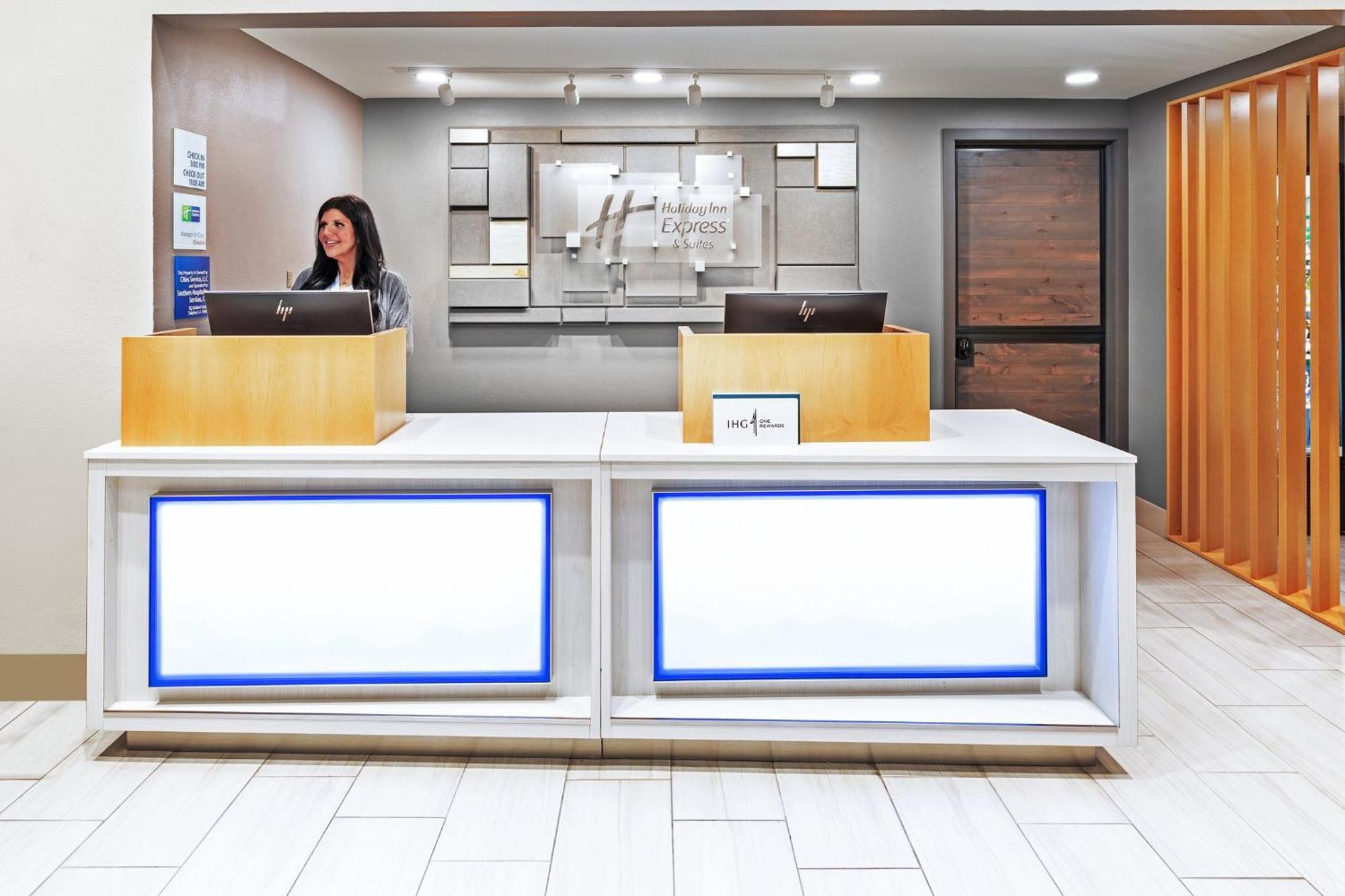 Holiday Inn Express & Suites Sulphur - Lake Charles By Ihg Екстер'єр фото